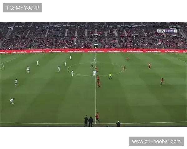 雷恩主场迎战洛里昂，主队实力与主场优势明显