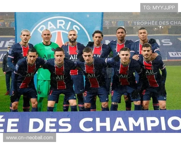 国家德比火药味十足，巴黎圣日耳曼与马赛上半场对抗激烈