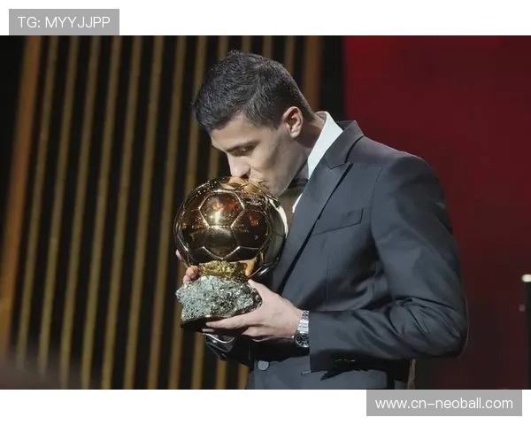 欧足联设立年度最佳裁判奖，表彰执法表现推广公平竞赛与尊重精神